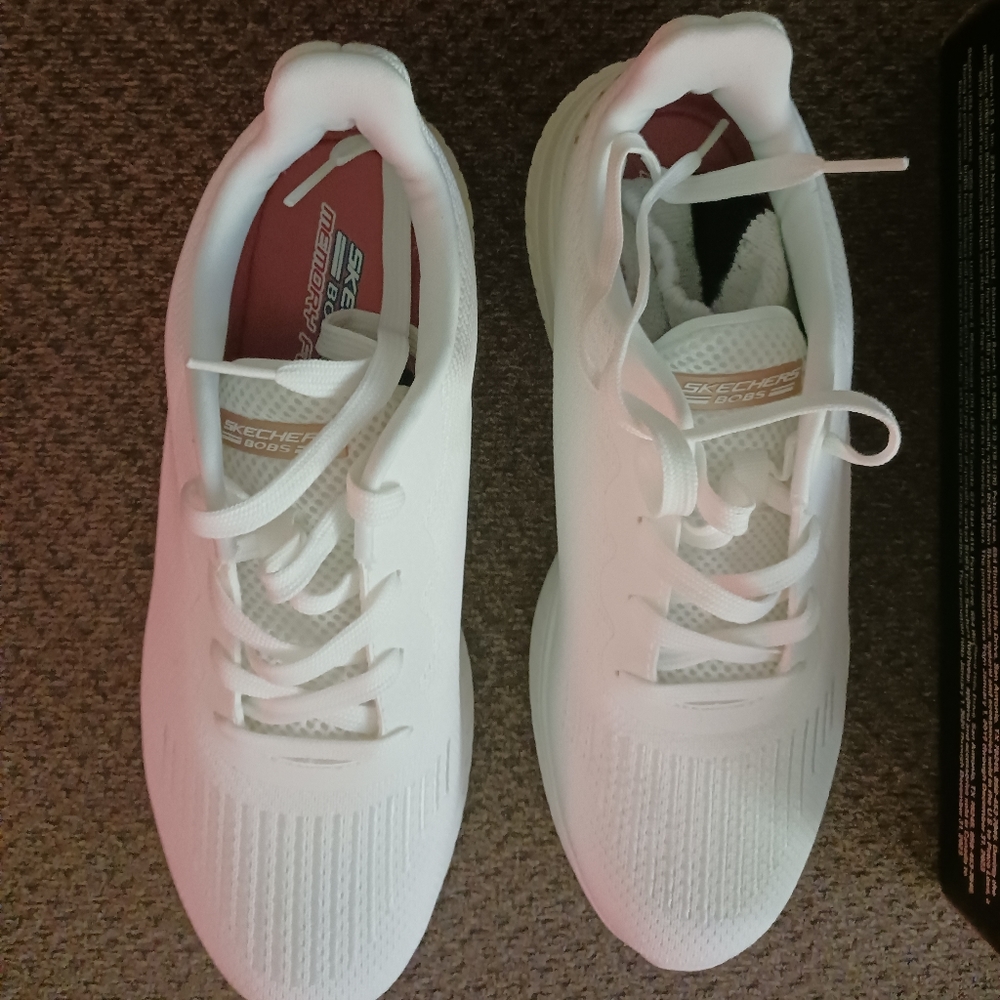 Bob's Sport Skechers electric EDGE vegan